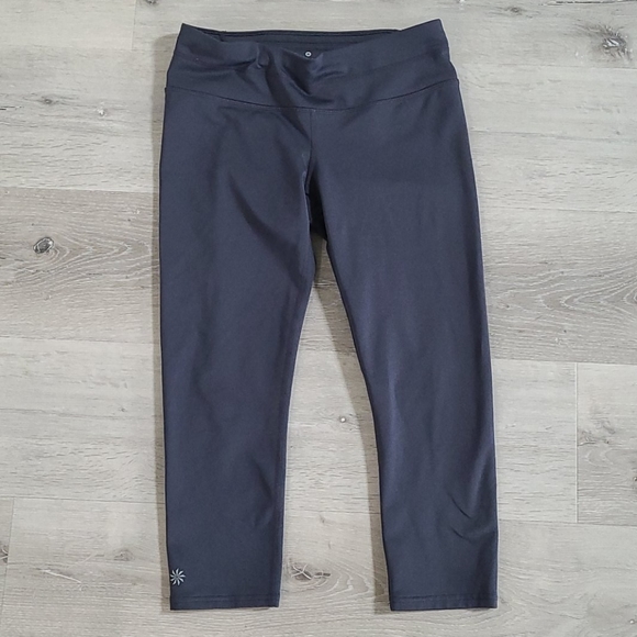 Athleta Pants - ATHLETA capri || small